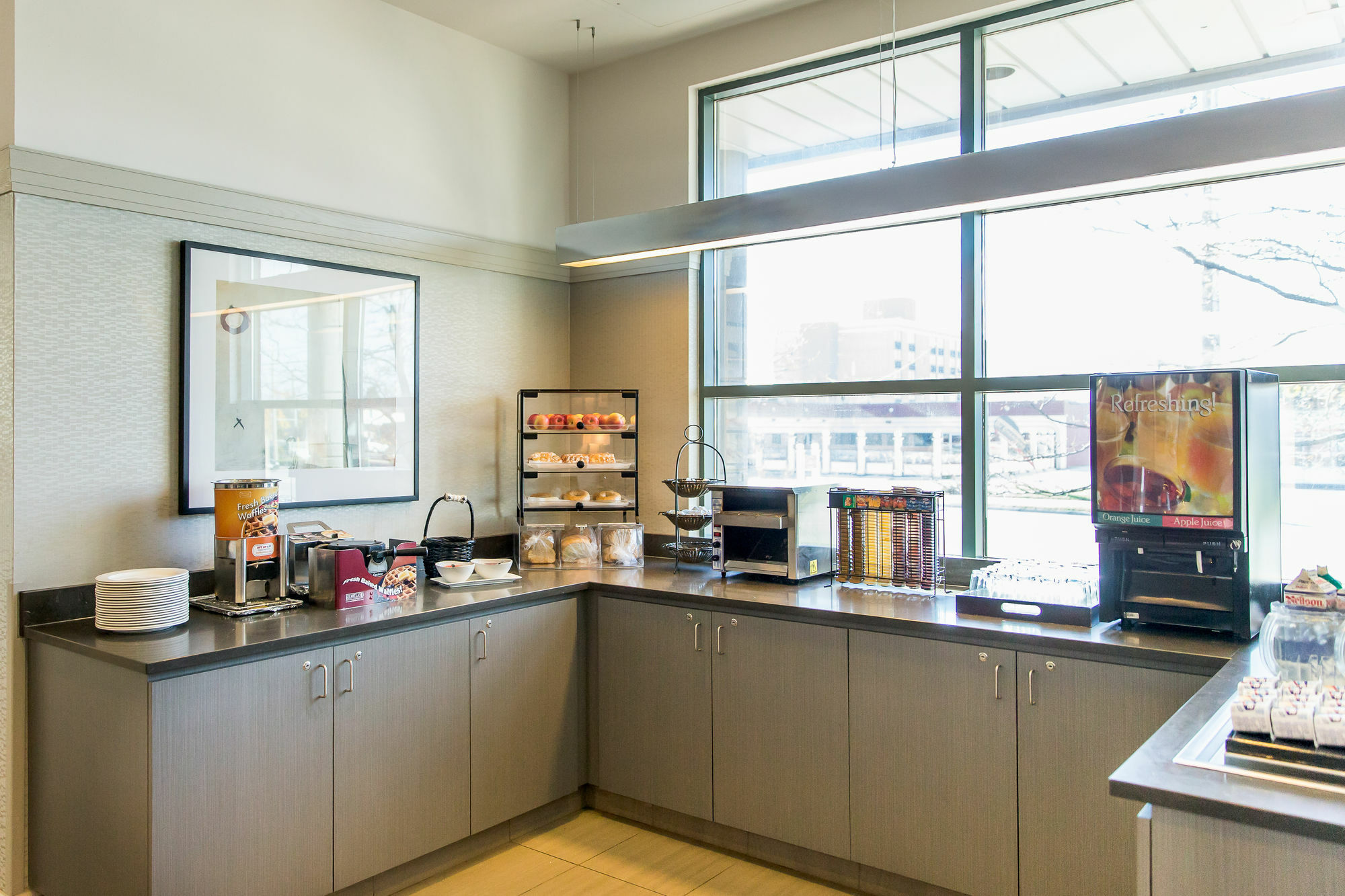 Courtyard By Marriott Kitchener Hotel Екстериор снимка